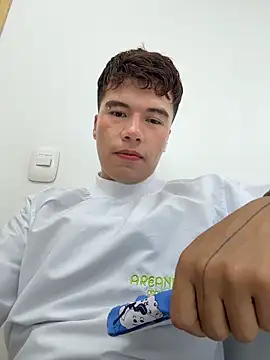 Logan smith1 online show from March 2026 03:28:01 PM