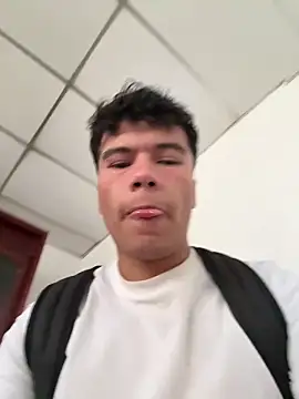 Logan smith1 online show from September 2025 08:33:01 PM
