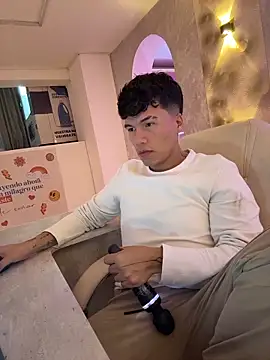 Logan smith1 online show from November 2025 08:08:01 AM