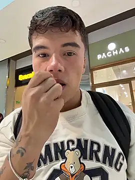 Snapshot of Logan_smith1 chatting on May 2026 06:24:01 PM Logan smith1 online show from May 2026 06:24:01 PM