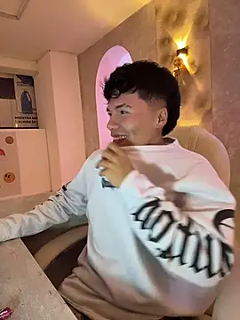 Logan smith1 online show from October 2025 05:28:01 AM