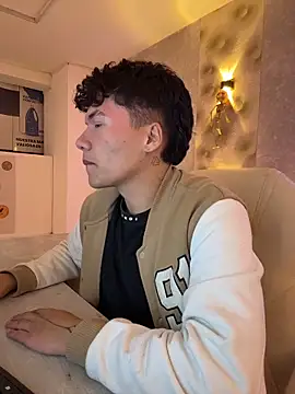 Logan smith1 online show from October 2025 05:39:01 AM