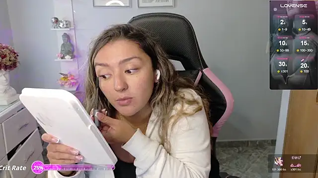 Melannyy  online show from May 2026 12:52:02 AM
