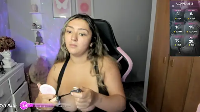 Melannyy  online show from April 2026 01:34:01 AM