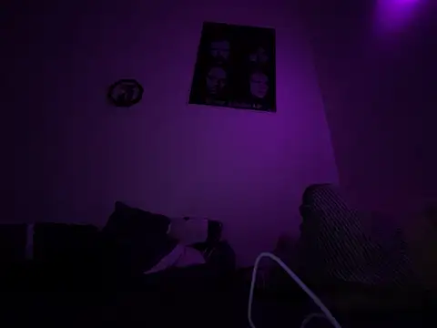 ofeefox online show from March 2025 06:32:01 PM