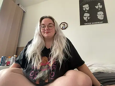 ofeefox online show from January 2025 11:28:02 AM