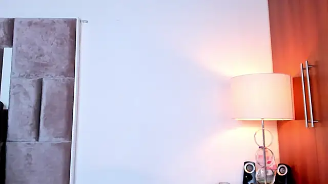 Nia Bunny online show from June 2026 02:39:01 PM