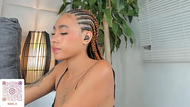 Nia Bunny online show from March 2025 04:55:02 PM