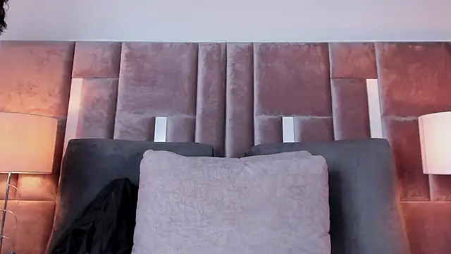 Nia Bunny online show from November 2025 12:16:01 PM