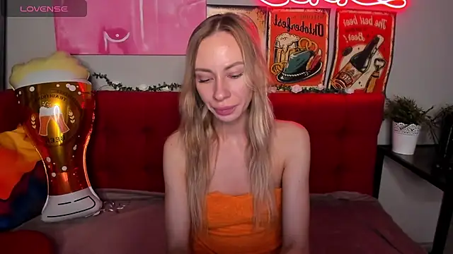 Snapshot of Diana_Garrett chatting on September 2025 01:44:02 AM Diana Garrett online show from September 2025 01:44:02 AM