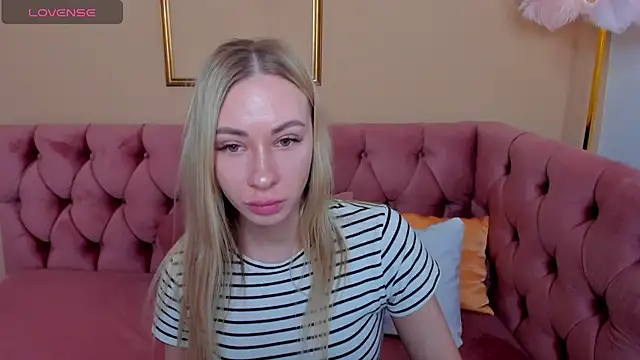 Snapshot of Diana_Garrett chatting on March 2025 08:45:01 AM Diana Garrett online show from March 2025 08:45:01 AM