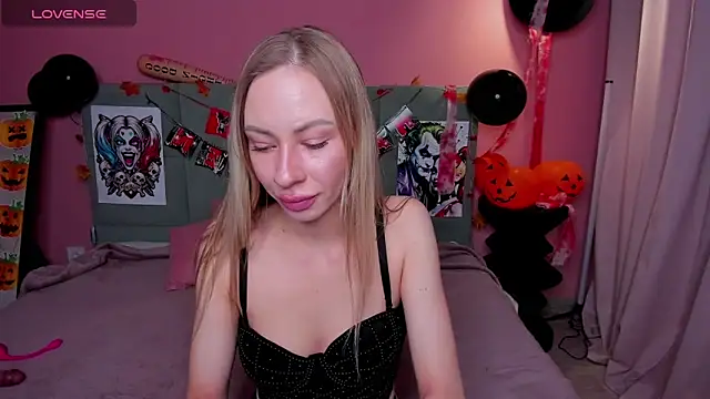 Diana Garrett online show from October 2025 02:34:02 AM