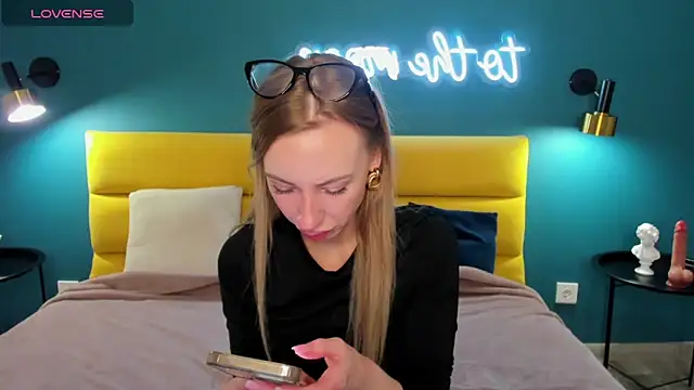 Snapshot of Diana_Garrett chatting on May 2026 08:47:01 AM Diana Garrett online show from May 2026 08:47:01 AM