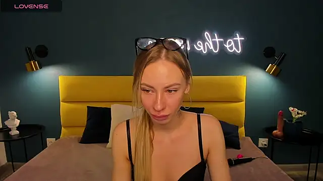 Snapshot of Diana_Garrett chatting on October 2025 01:39:01 AM Diana Garrett online show from October 2025 01:39:01 AM