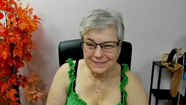 IrisDream online show from October 2025 06:50:01 AM