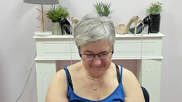 IrisDream online show from December 2025 07:24:02 AM