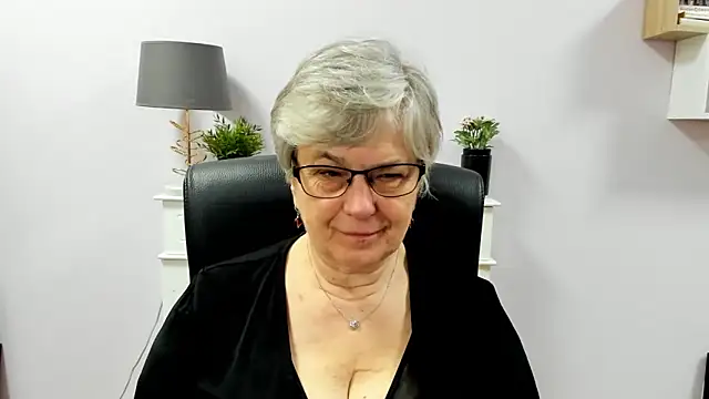 IrisDream online show from May 2026 06:06:02 AM