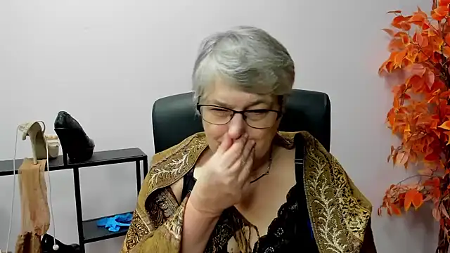 IrisDream online show from February 2025 01:51:02 PM