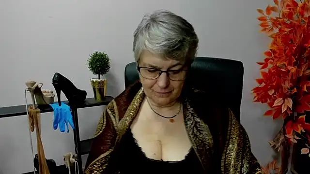 IrisDream online show from February 2025 10:34:01 AM