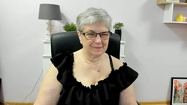 IrisDream online show from June 2026 06:02:01 AM