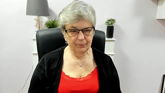 IrisDream online show from April 2026 06:04:02 AM