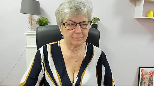 IrisDream online show from July 2026 06:02:01 AM