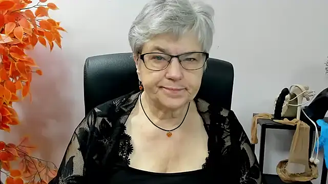 IrisDream online show from September 2025 06:19:01 AM