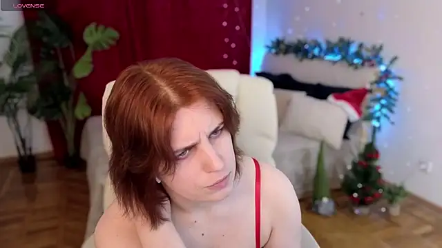 Snapshot of FoxyRayy chatting on November 2025 09:12:02 AM FoxyRayy online show from November 2025 09:12:02 AM