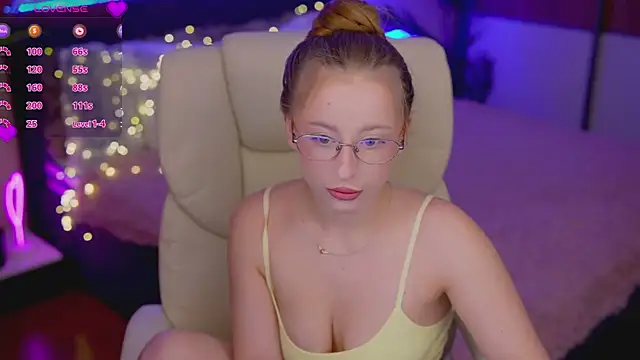 SilverrMoon online show from November 2025 09:35:01 AM