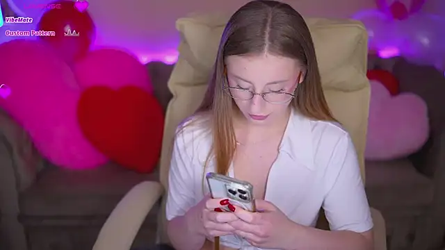 SilverrMoon online show from February 2026 02:15:01 PM