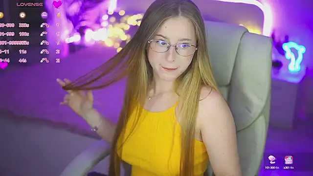 SilverrMoon online show from September 2025 12:44:02 PM