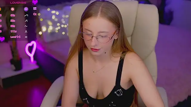 SilverrMoon online show from November 2025 08:12:01 PM