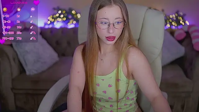 SilverrMoon online show from December 2025 01:47:02 PM