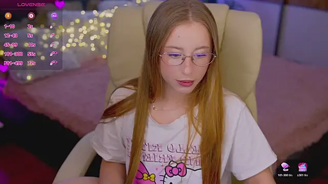 SilverrMoon online show from November 2025 04:00:02 PM