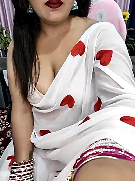 Cute-Raashii online show from April 2026 11:33:02 PM