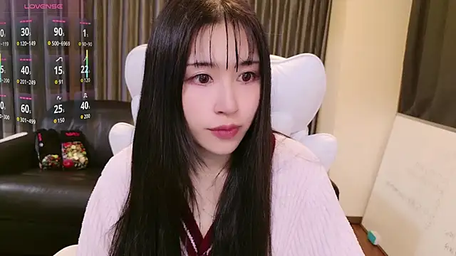 -satomi-jp online show from November 2025 01:22:02 PM