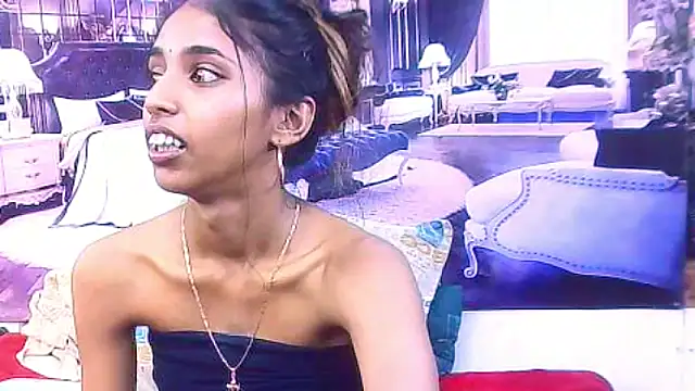 Snapshot of IndianSexySlender chatting on November 2025 05:06:02 AM IndianSexySlender online show from November 2025 05:06:02 AM