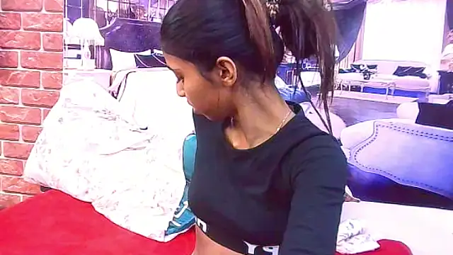 Snapshot of IndianSexySlender chatting on November 2025 05:22:02 AM IndianSexySlender online show from November 2025 05:22:02 AM