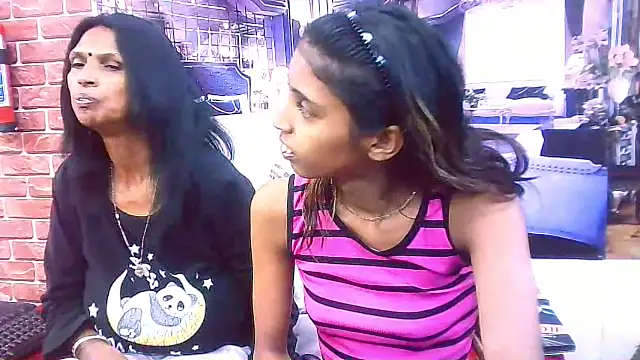 Snapshot of IndianSexySlender chatting on November 2025 05:30:01 AM IndianSexySlender online show from November 2025 05:30:01 AM