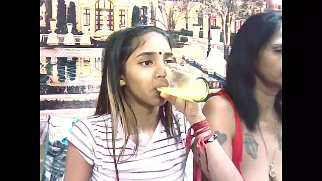 Snapshot of IndianSexySlender chatting on October 2025 05:40:02 AM IndianSexySlender online show from October 2025 05:40:02 AM