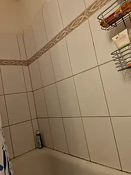 Josephine LIVE online show from November 2025 05:16:02 PM