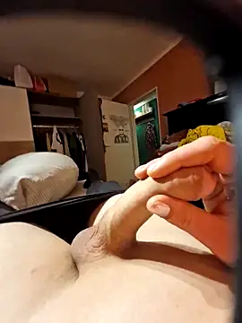 Josephine LIVE online show from February 2026 07:25:01 PM