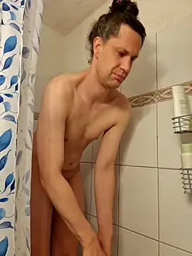 Josephine LIVE online show from October 2025 04:36:01 AM