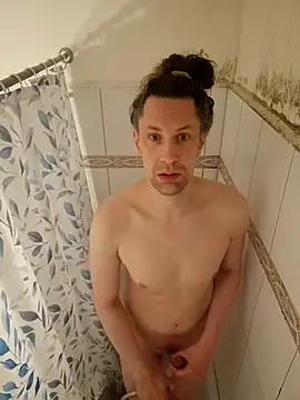 Josephine LIVE online show from April 2026 04:36:02 AM