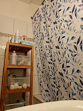 Josephine LIVE online show from November 2025 05:18:02 AM