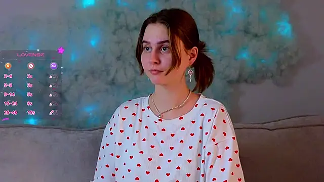 Snapshot of FalineBucher chatting on February 2025 11:16:02 AM FalineBucher online show from February 2025 11:16:02 AM