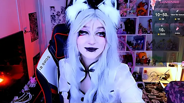 Aki  Ra online show from April 2026 10:27:01 PM