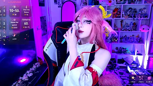 Aki  Ra online show from July 2026 07:57:01 PM