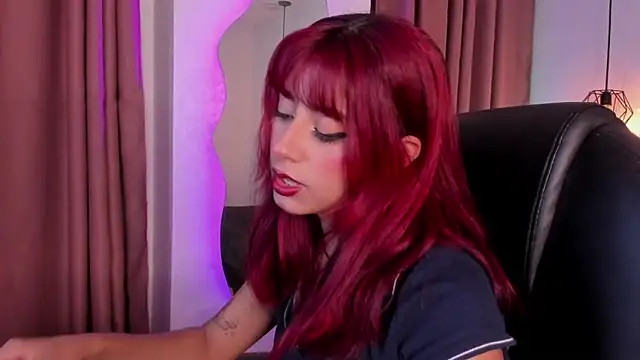 Snapshot of cloe__palmer chatting on March 2025 12:06:02 PM cloe palmer online show from March 2025 12:06:02 PM