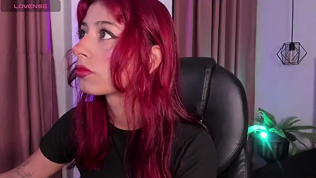 Snapshot of cloe__palmer chatting on March 2025 12:01:02 PM cloe palmer online show from March 2025 12:01:02 PM